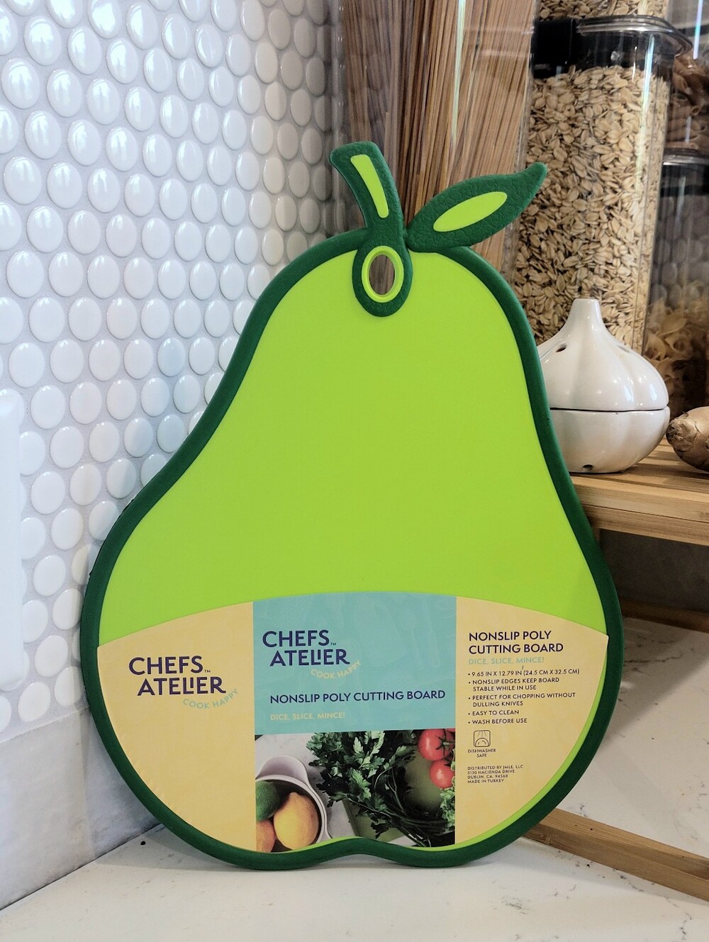 Chefs Atelier Green Pear-Shaped Non-Slip Cutting Board